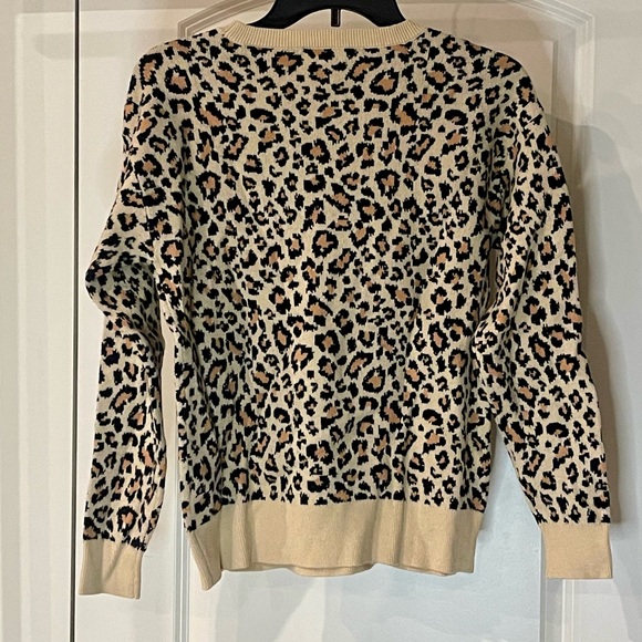 Leopard Print Crew Neck Sweater - Picture 3 of 6
